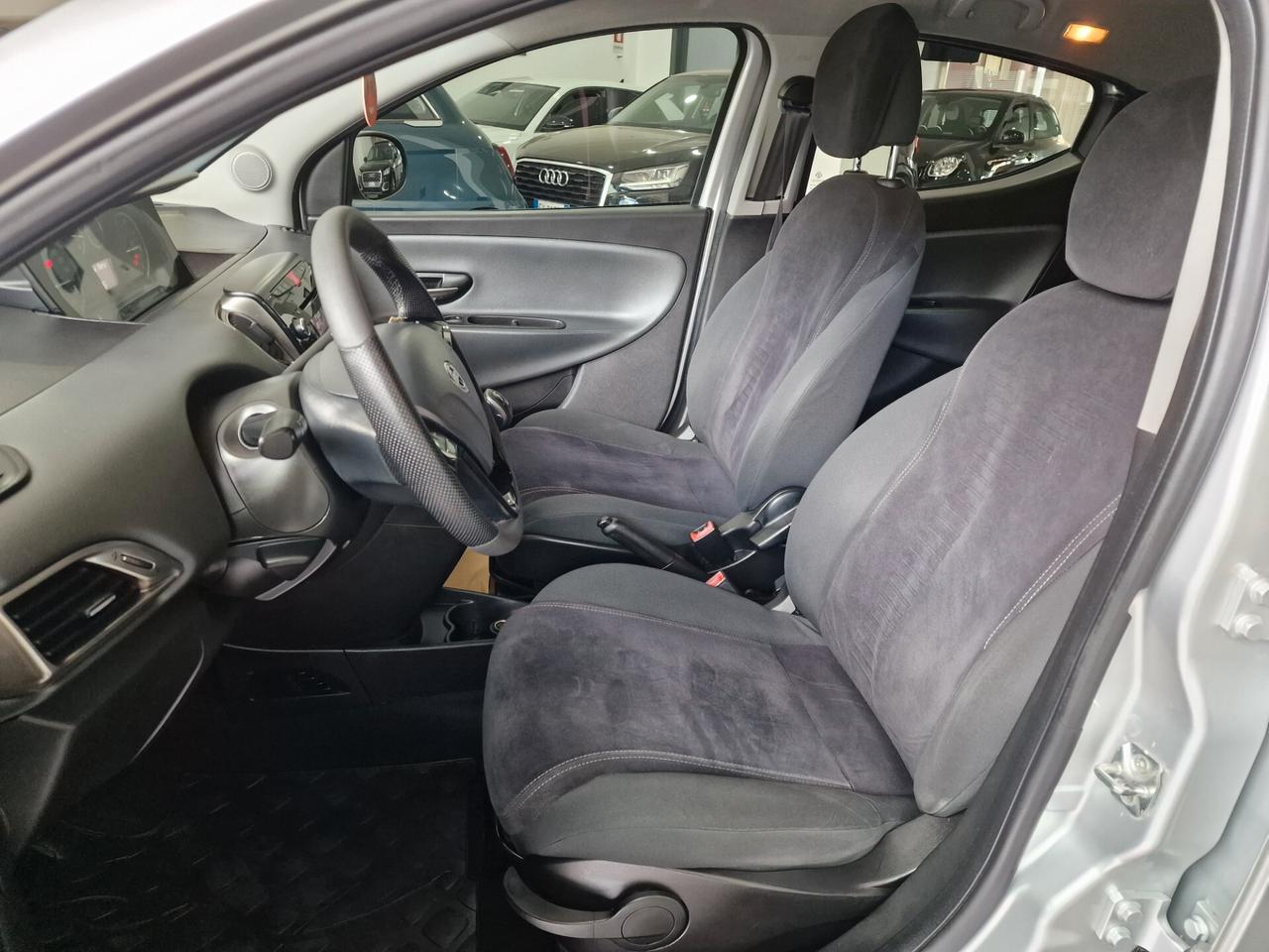 Lancia Ypsilon 1.3 MJT 16V 95 CV 5 porte S&S Gold