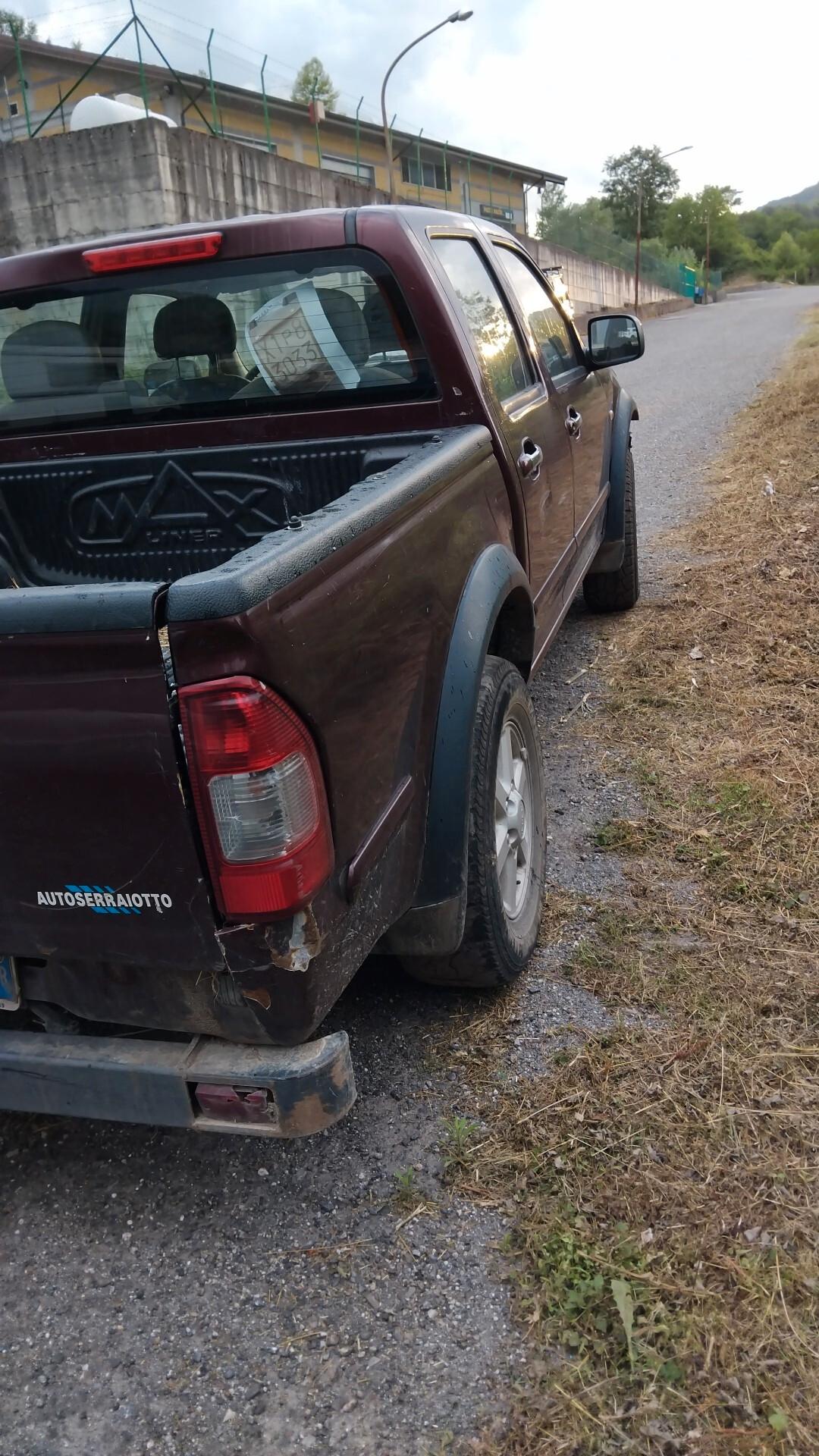 Isuzu D-Max 3.0 TD cat Crew Cab 4WD Pick-up LS