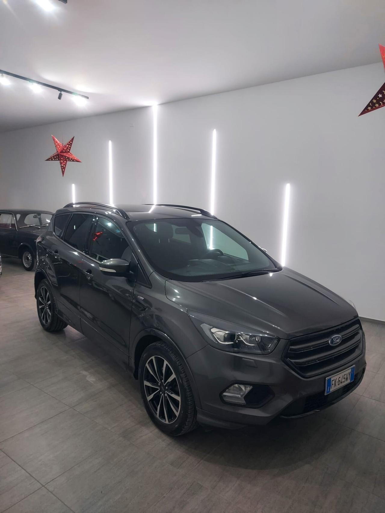 Ford Kuga 1.5 TDCI 120 CV S&S 2WD ST-LINE