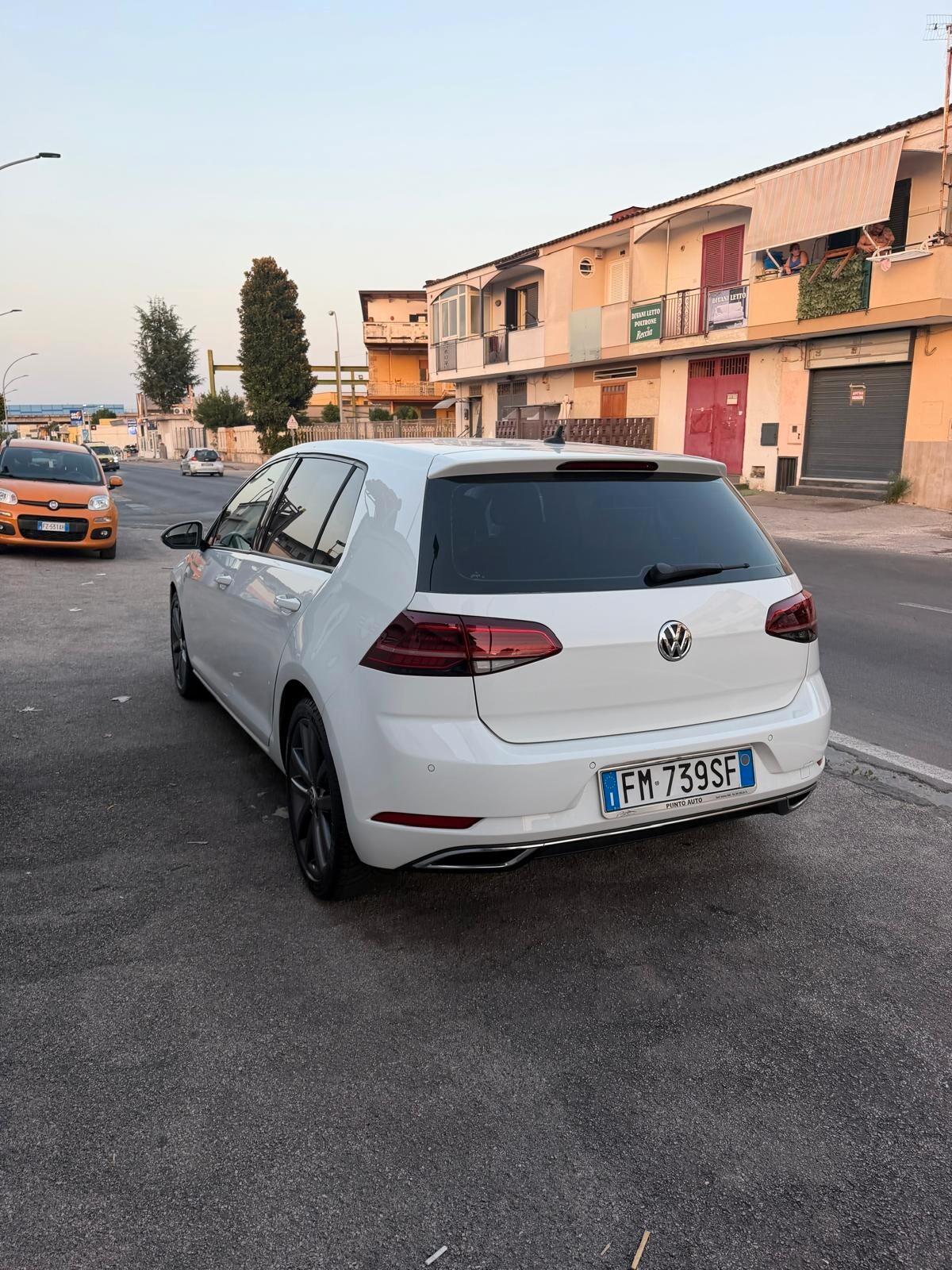 Volkswagen Golf VII 2017 5p 1.6 tdi Highline 115cv dsg