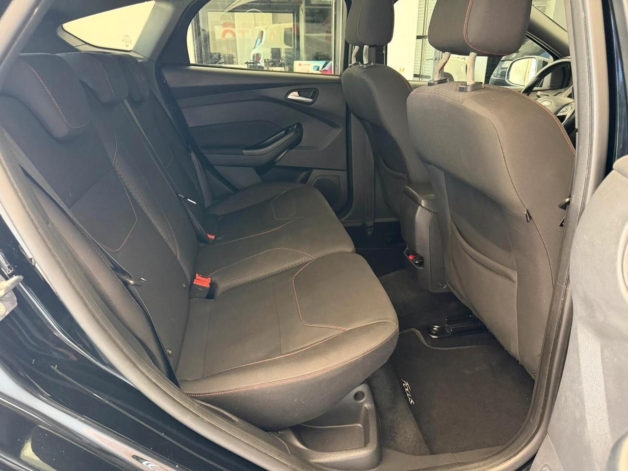 Ford Focus 1.5 TDCi (Diesel) 120cv ST-Line