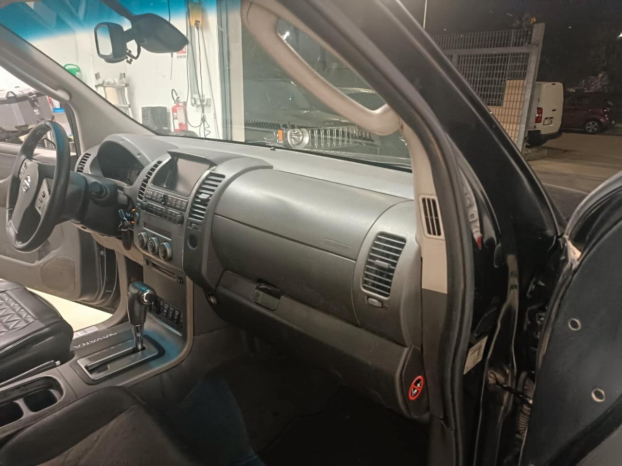 Nissan Navara 2.5 dCi 4 porte Double IVA DEDUCIBILE