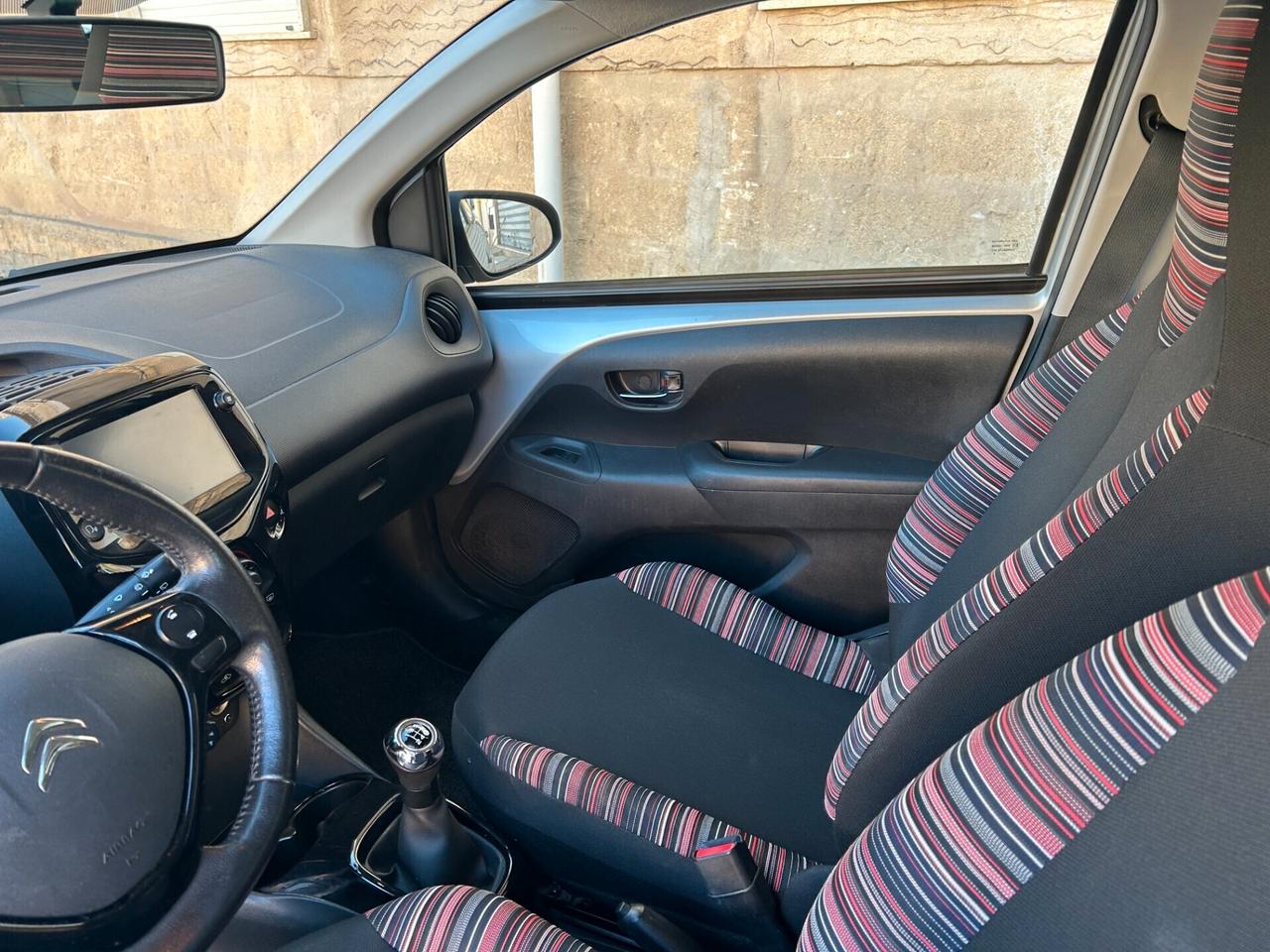 Citroen C1 VTi 72 ETG 5 porte Urban Ride