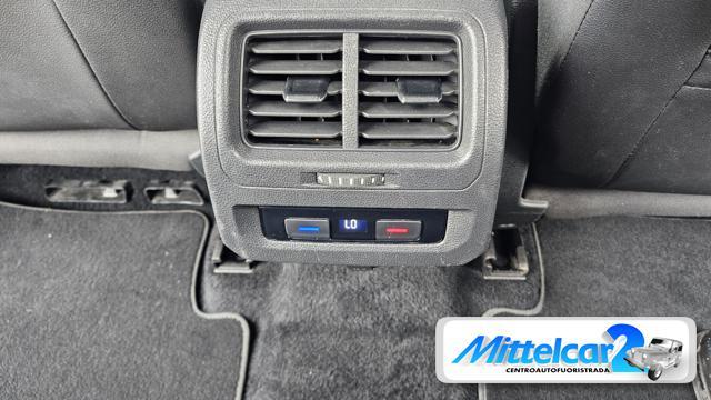 VOLKSWAGEN Touran 1.6 TDI 115 CV SCR DSG Business BlueMotion Technol