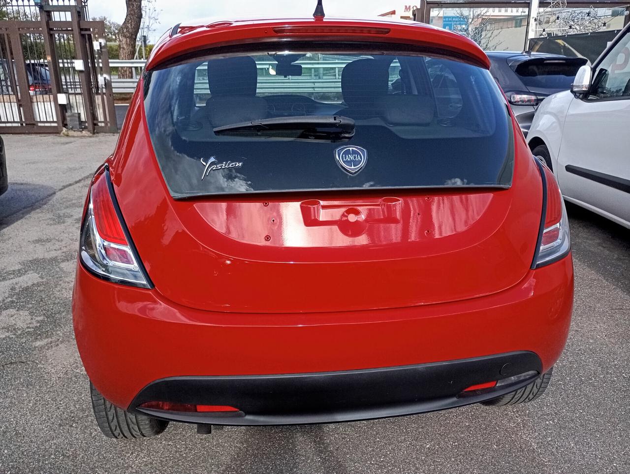 Lancia Ypsilon 5P 0.9 TwinAir 85CV Gold Aut.