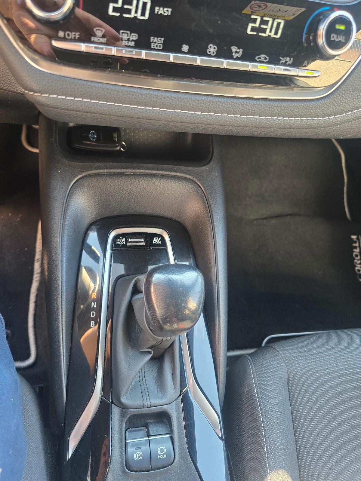 Toyota Corolla Touring Sports 1.8 Hybrid Business