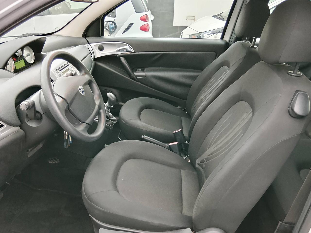 Lancia Ypsilon 1.2 Argento