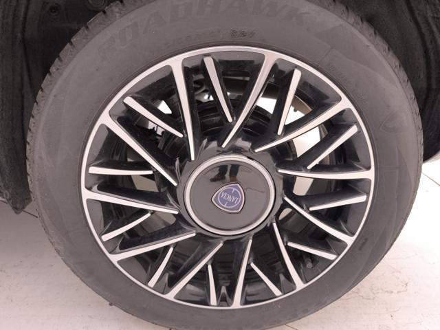 LANCIA Ypsilon 1.0 firefly hybrid Platino s&s 70cv