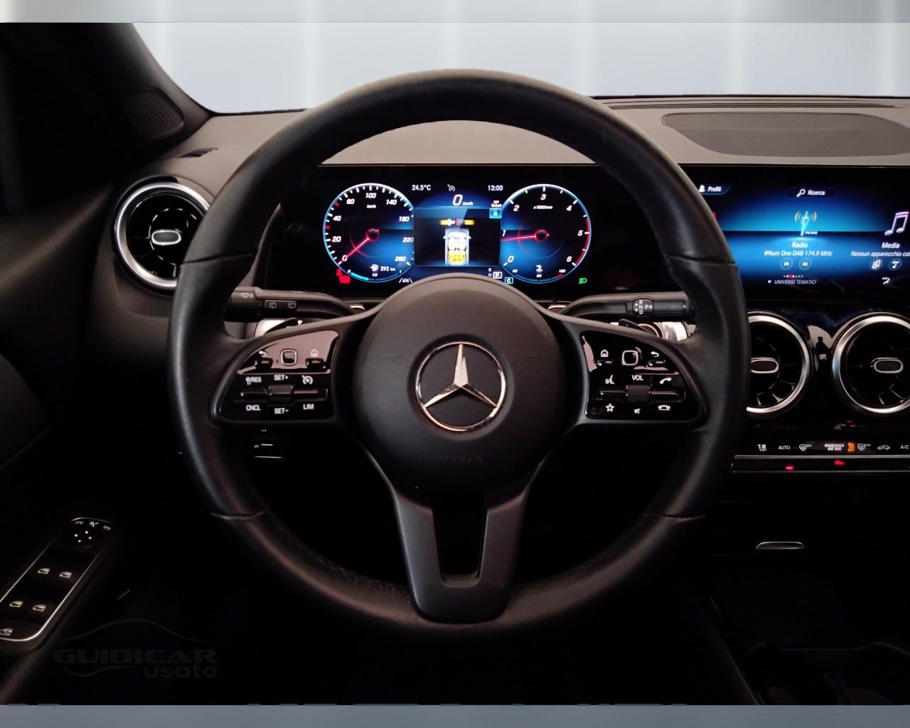Mercedes-Benz GLB - X247 2019 - GLB 180 d Business Extra auto