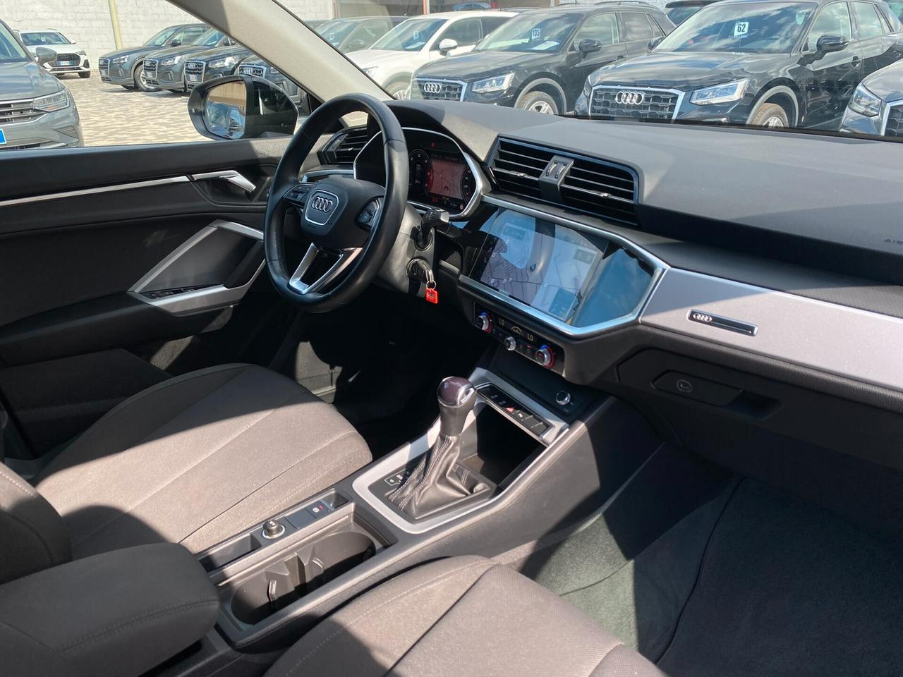 Audi Q3 S line edition 2.0 TDI 150CV s-tronic 35