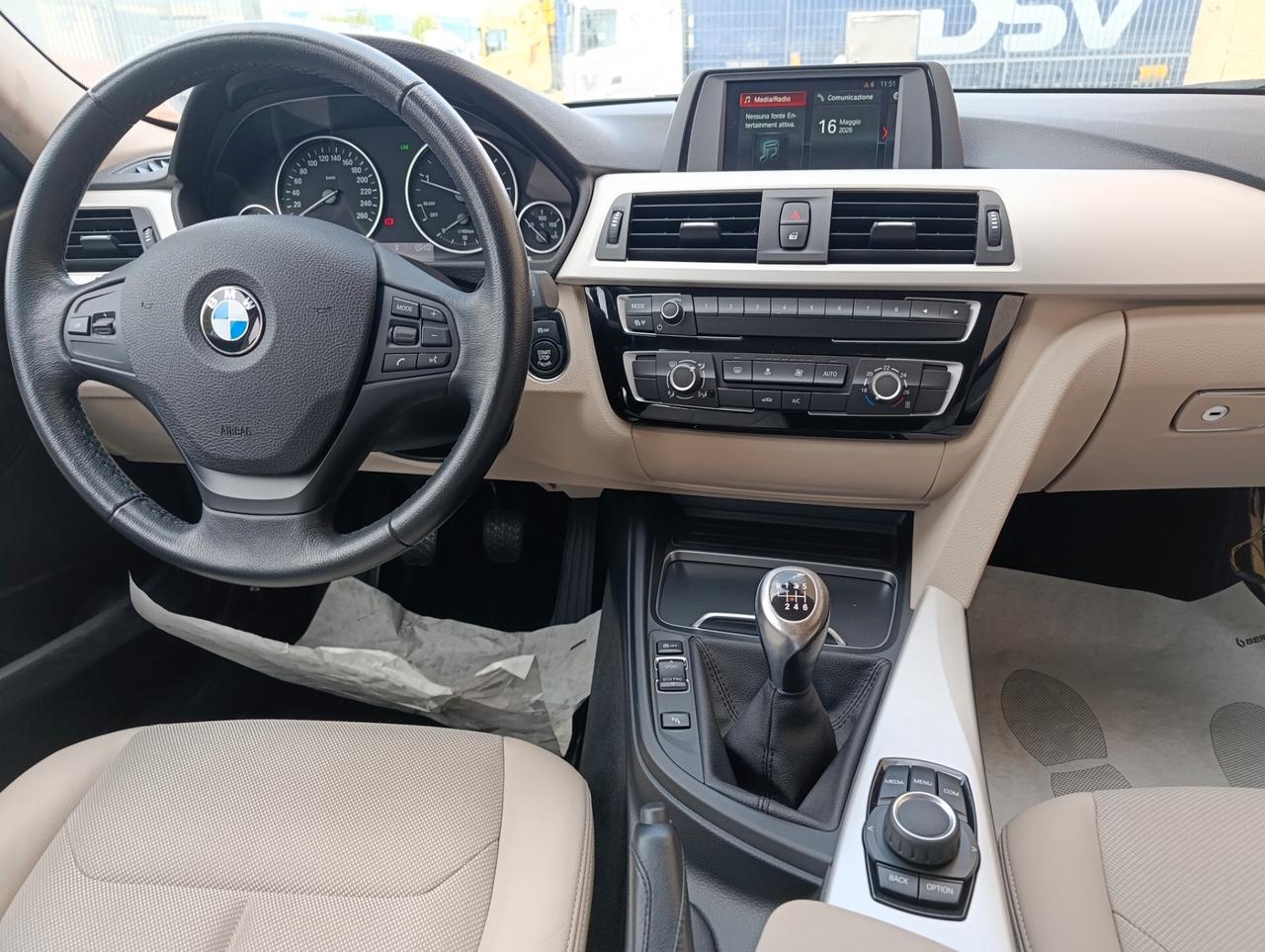 Bmw 320d Touring Luxury #GM
