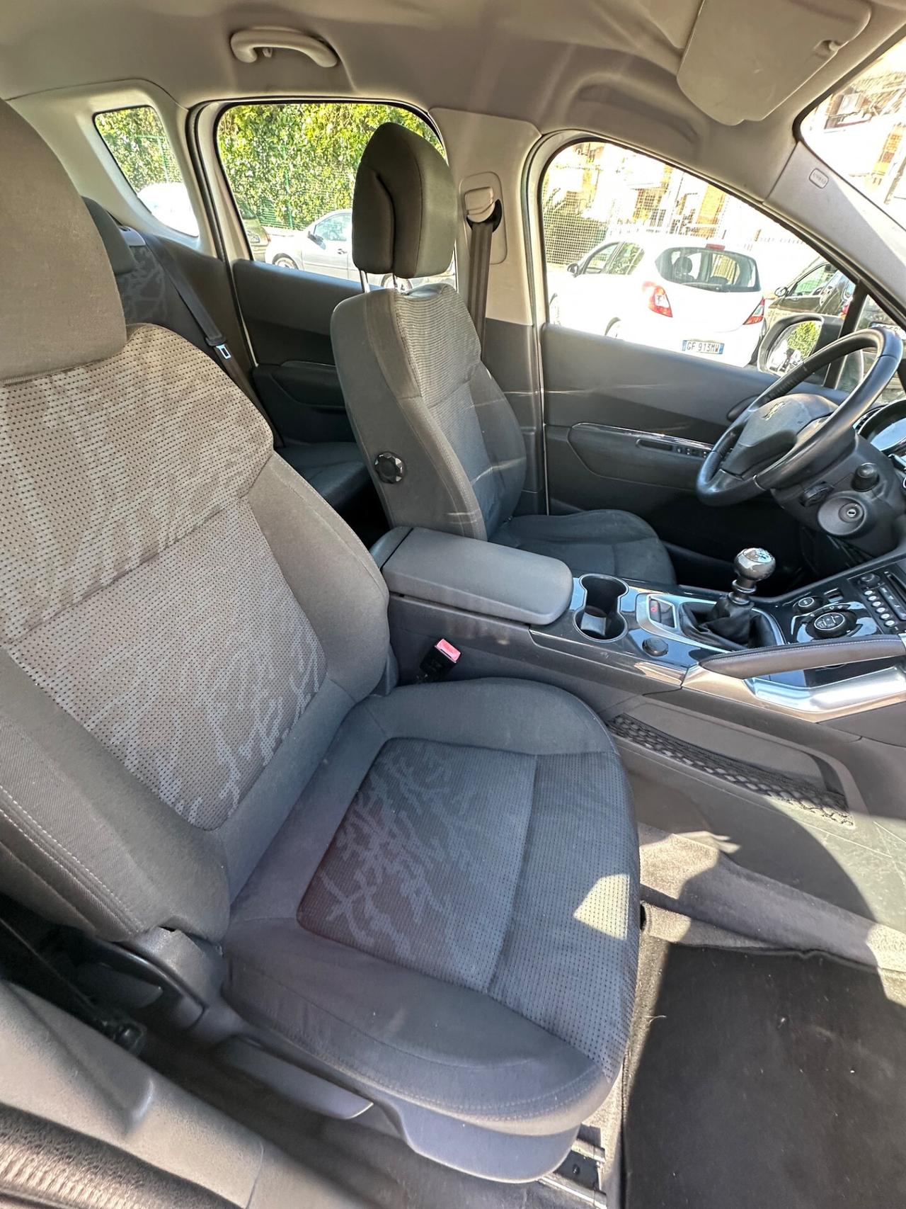 Peugeot 3008 1.6 HDi 115CV Business