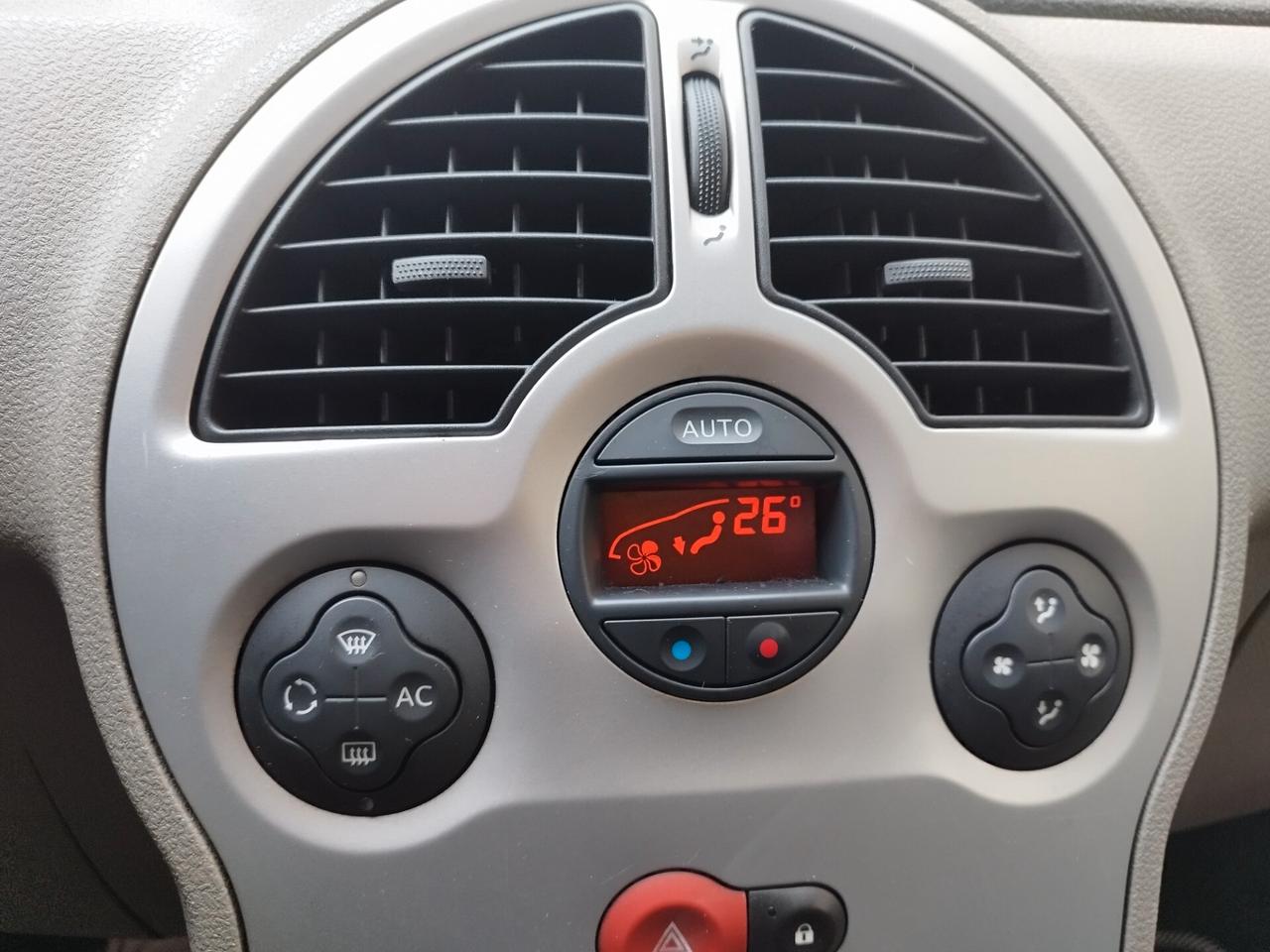 Renault Modus 1.2 16V Pack - km 64000