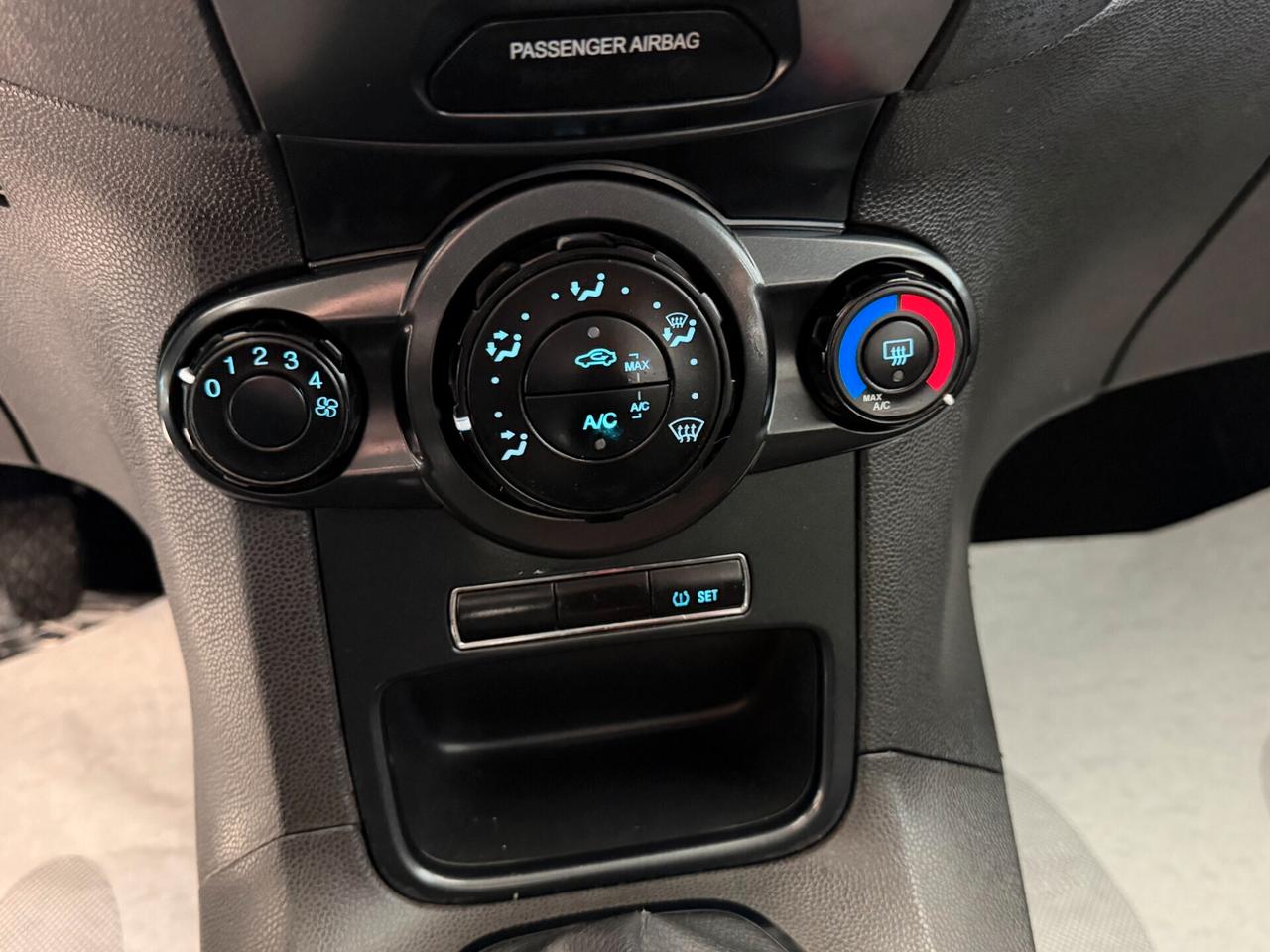 Ford Fiesta 1.5 TDCI 95 cv. 5 porte PLUS (Autocarro 4 posti N1)