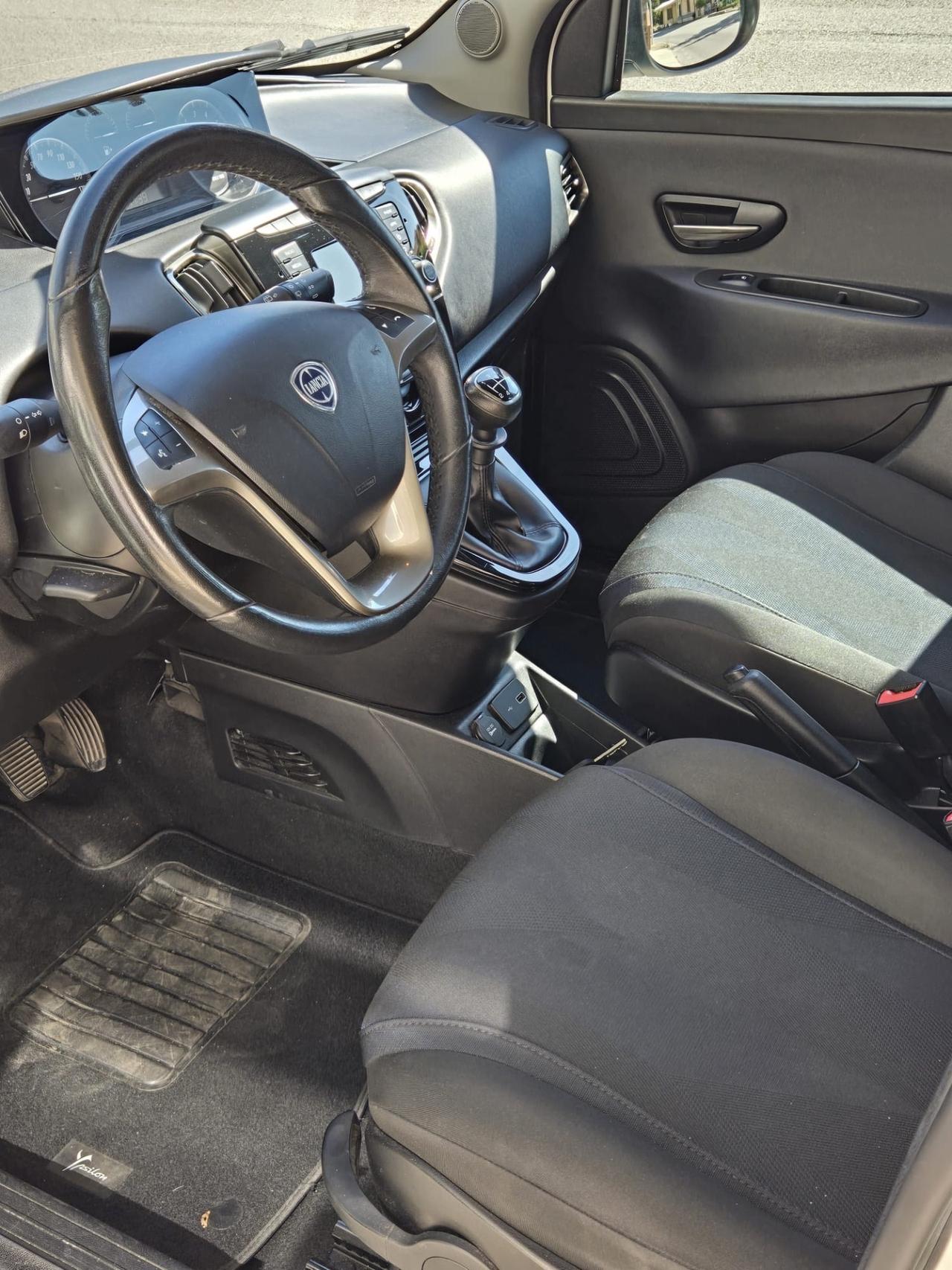 Lancia Ypsilon 1.2 69 CV 5 porte GPL Ecochic Gold