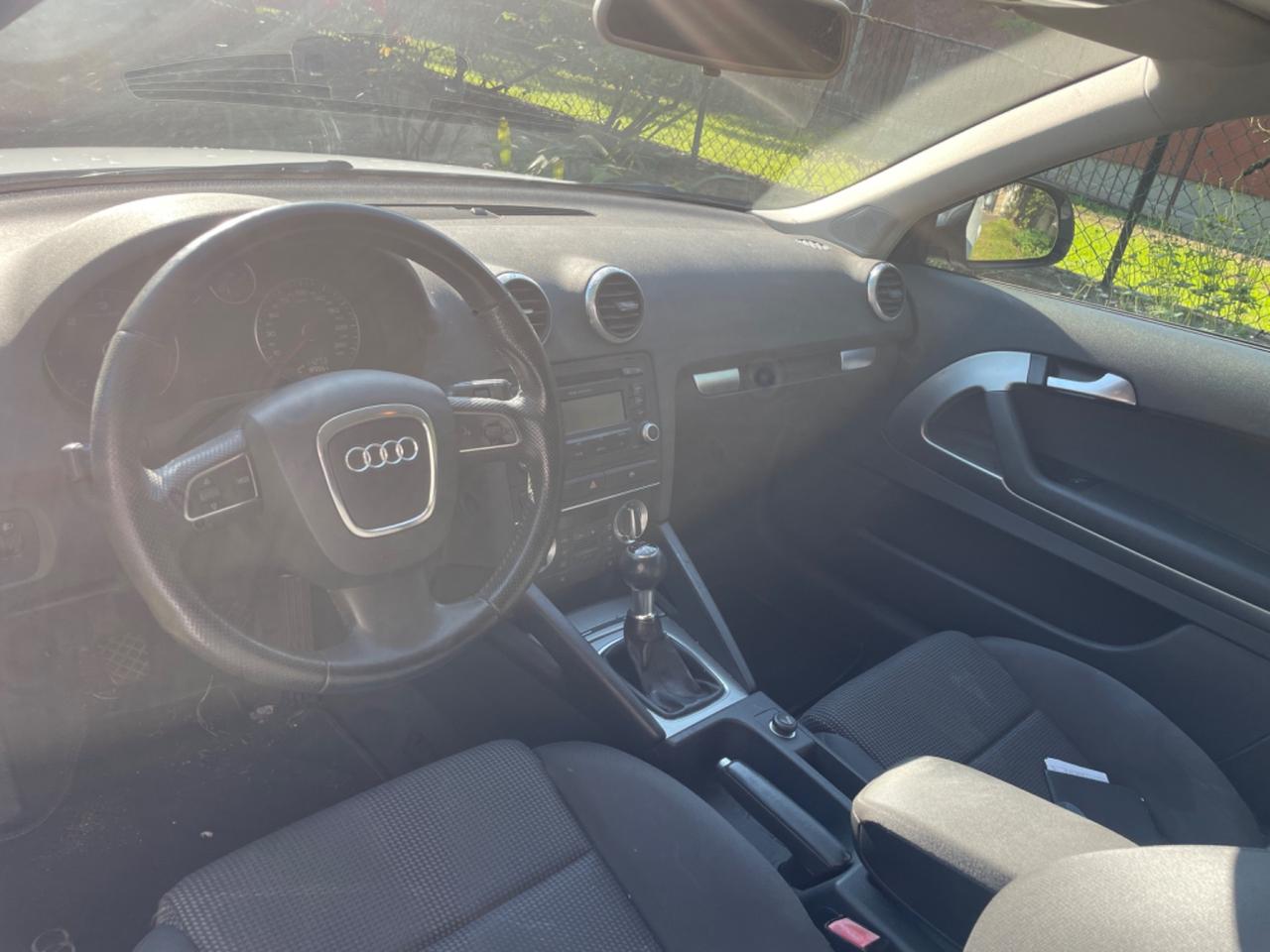 Audi A3 SPB 1.6 TDI 105 CV CR Attraction