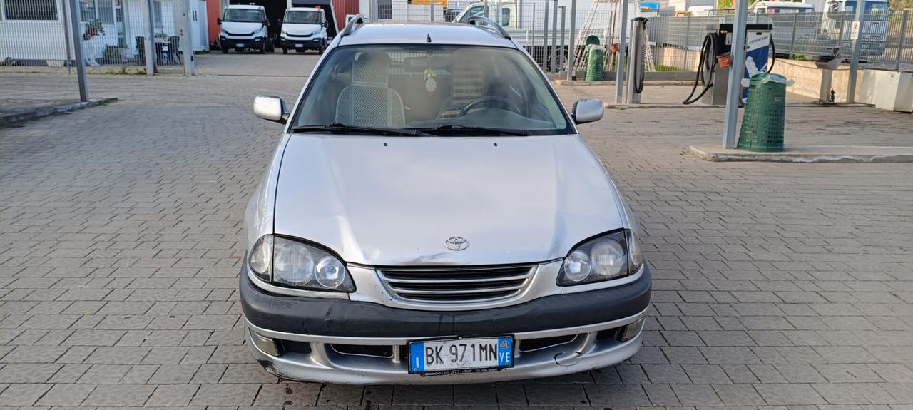 Toyota Avensis 2.0 Tdi D-4D cat Sol