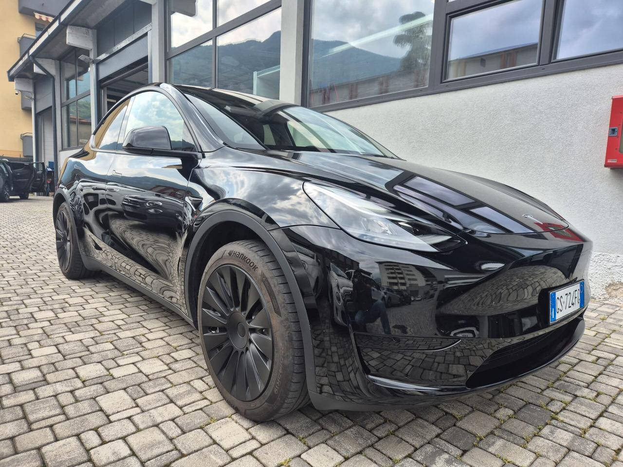 Tesla Model Y RWD