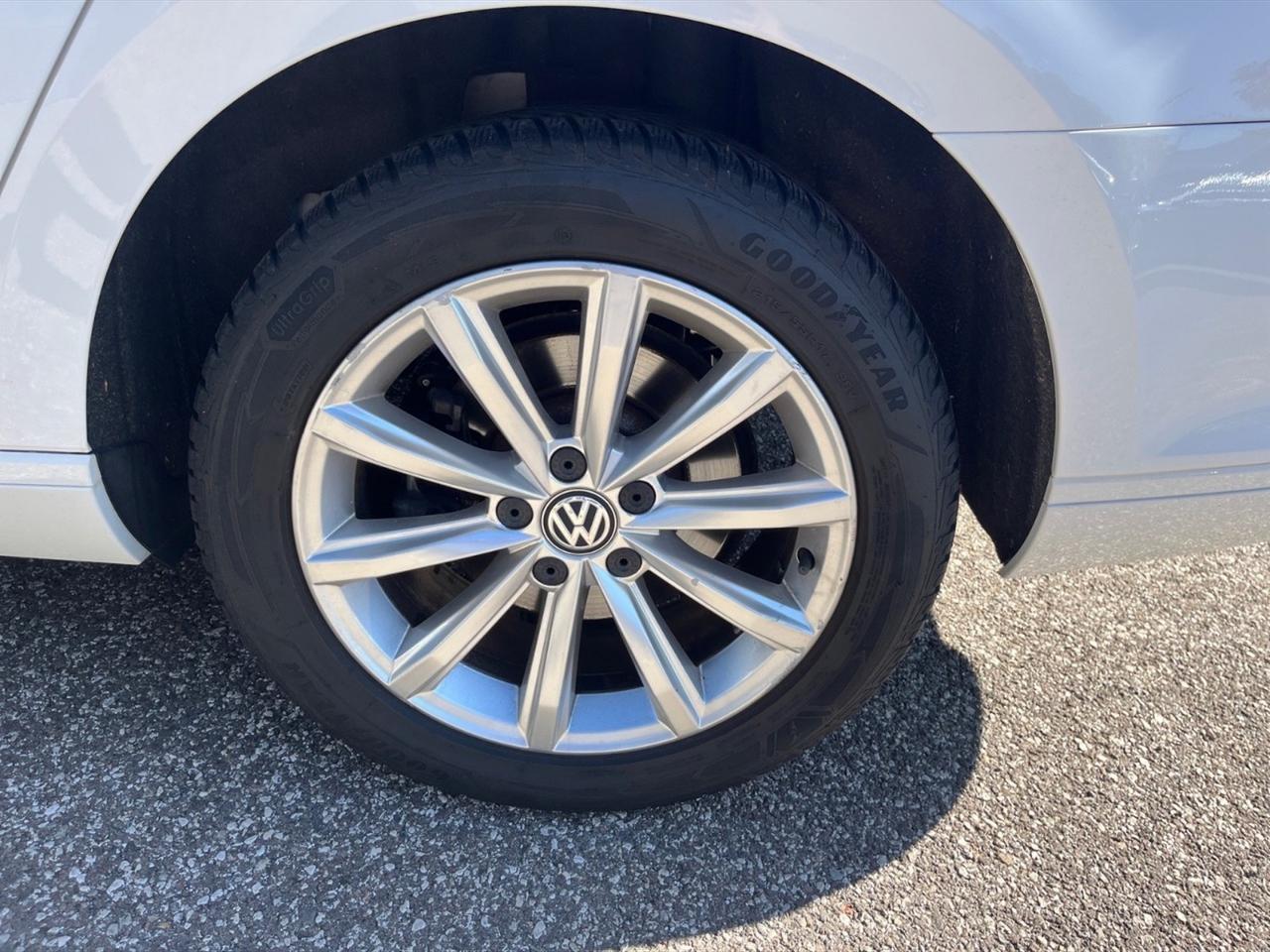 Volkswagen Passat variant 2.0 tdi comfortline 150cv dsg