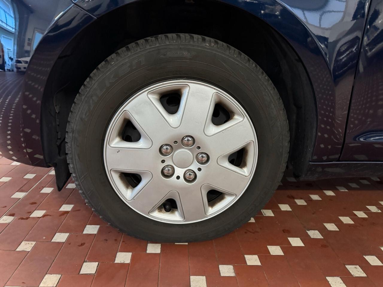 Lancia Ypsilon 1.2 69 CV 5 porte Platinum - NEOPATENTATI