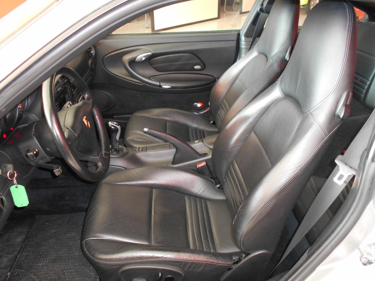 Porsche 911 Carrera 4S cat Coupé