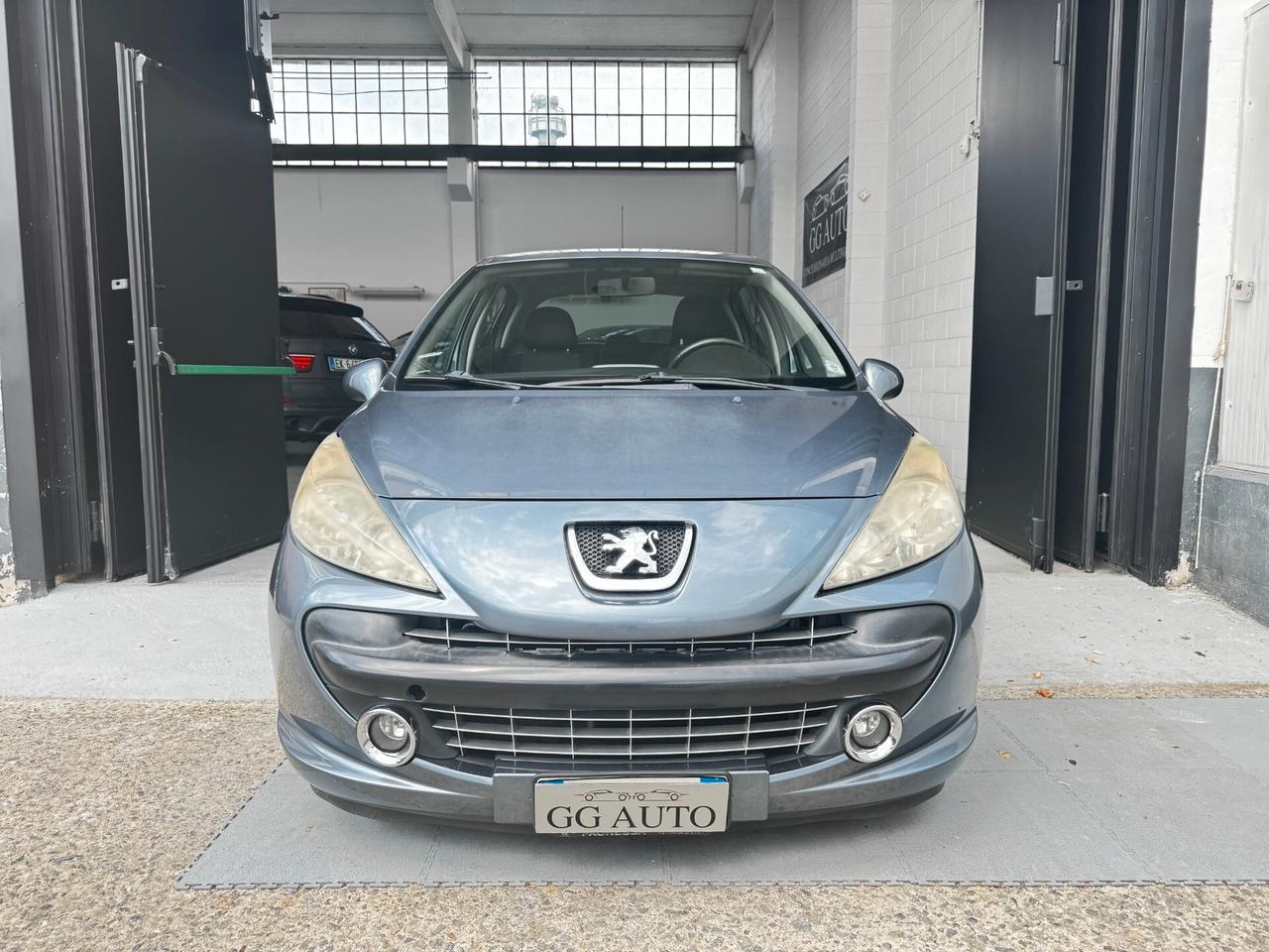 Peugeot 207 1.4 HDi 70CV 5p. ONE Line