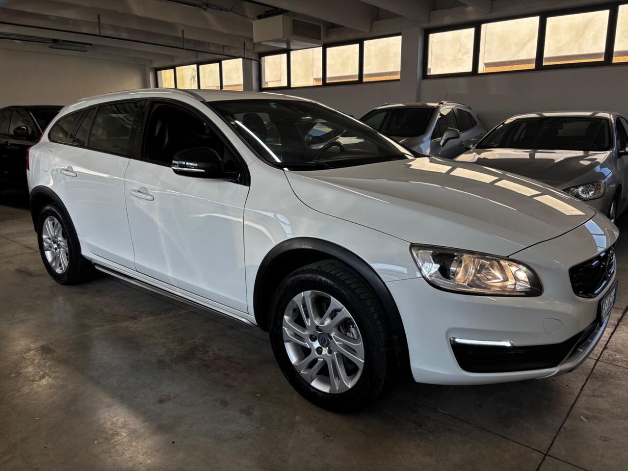 Volvo V60 Cross Country D3 Geartronic Summum