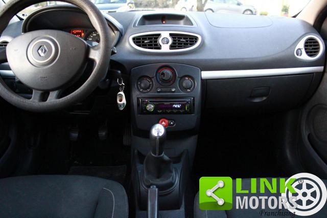 RENAULT Clio 1.2 16V SporTour Confort