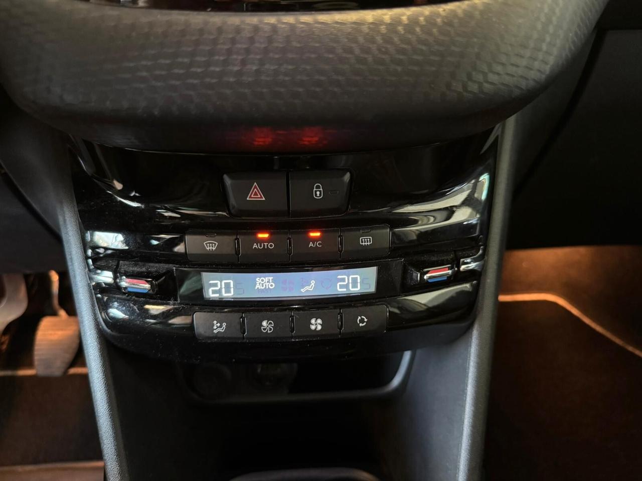 Peugeot 2008 BlueHDi 100 Allure
