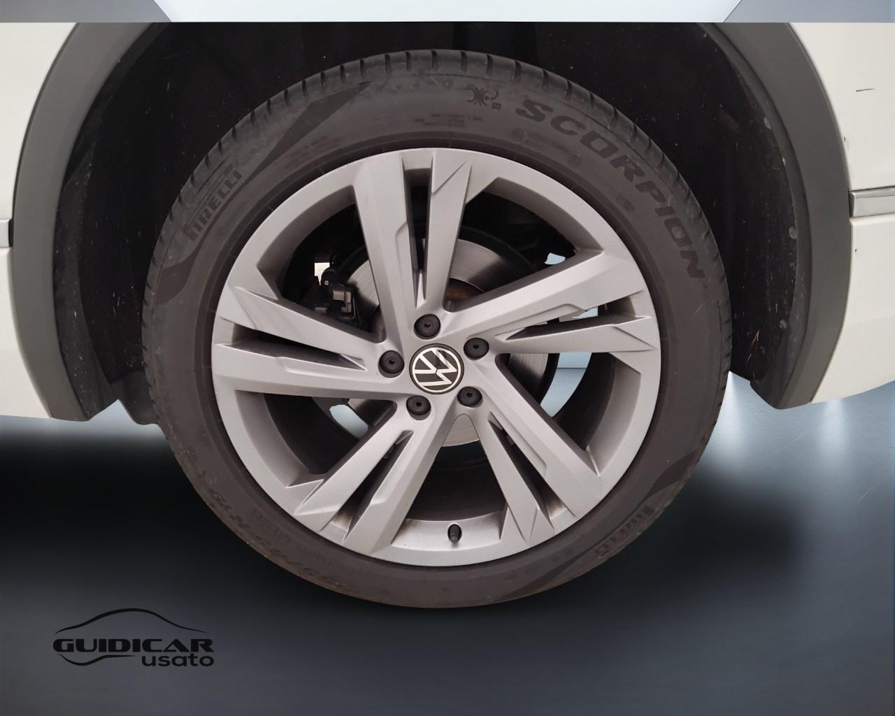 VOLKSWAGEN Tiguan II 2021 - Tiguan 2.0 tdi R-Line 4motion 150cv dsg