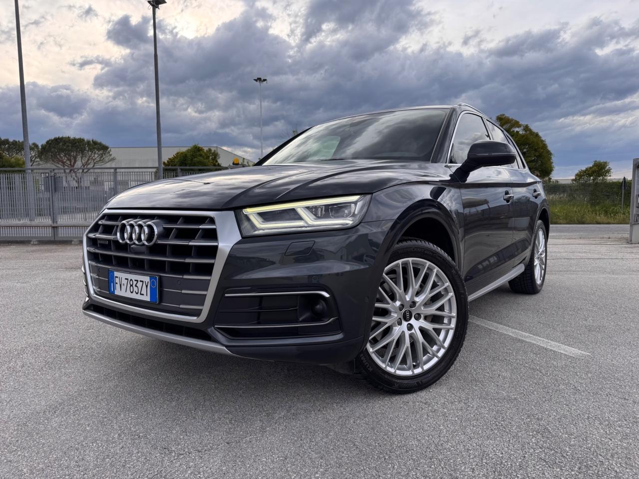 Audi Q5 2.0 TDI quattro S tronic Sport Matrix Luci Multicolor