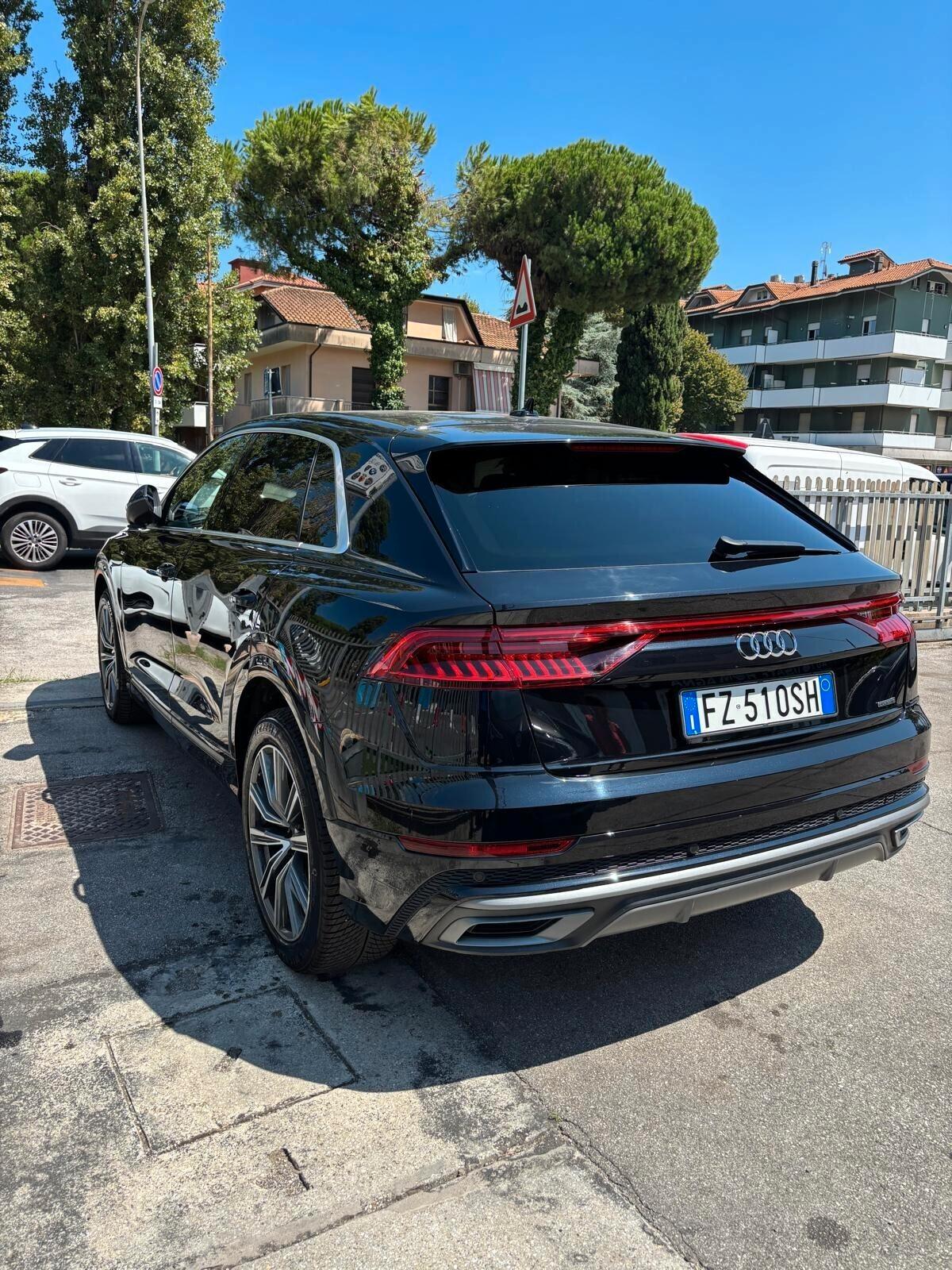 Audi Q8 50 TDI 286 CV quattro tiptronic Sport NESSUN VINCOLO