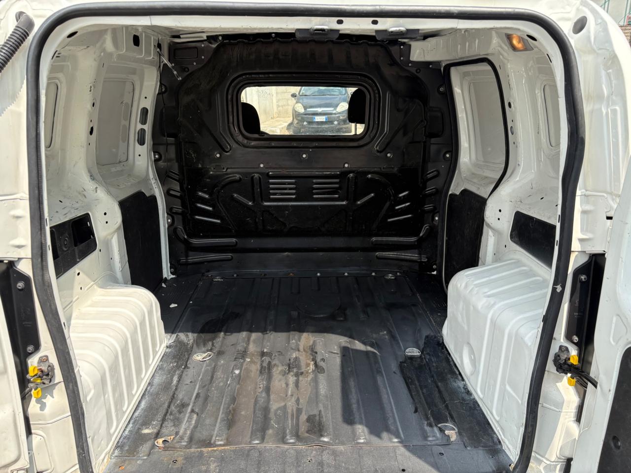 Fiat Fiorino 1.3 MJT 95CV AUTOCARROIVA ESPOSTA