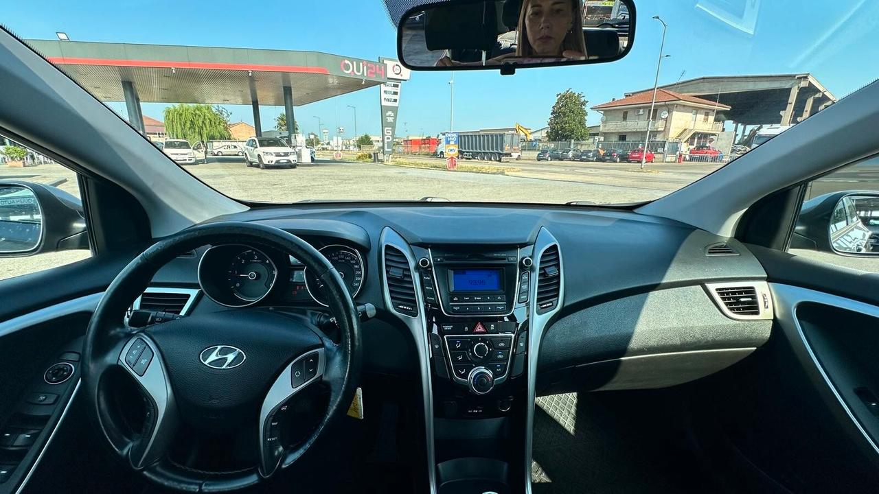 Hyundai i30 1.6 110 CV
