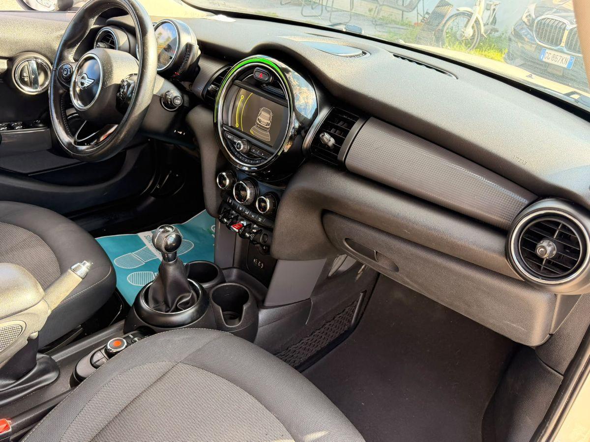 MINI - Mini - 1.5 Cooper D Business XL 5 porte