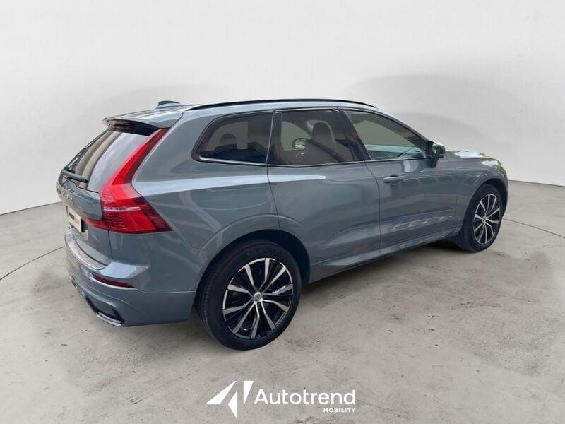 Volvo XC60 B4 197+14 CV AWD Mild Hybrid Diesel Automatico Ultimate Dark