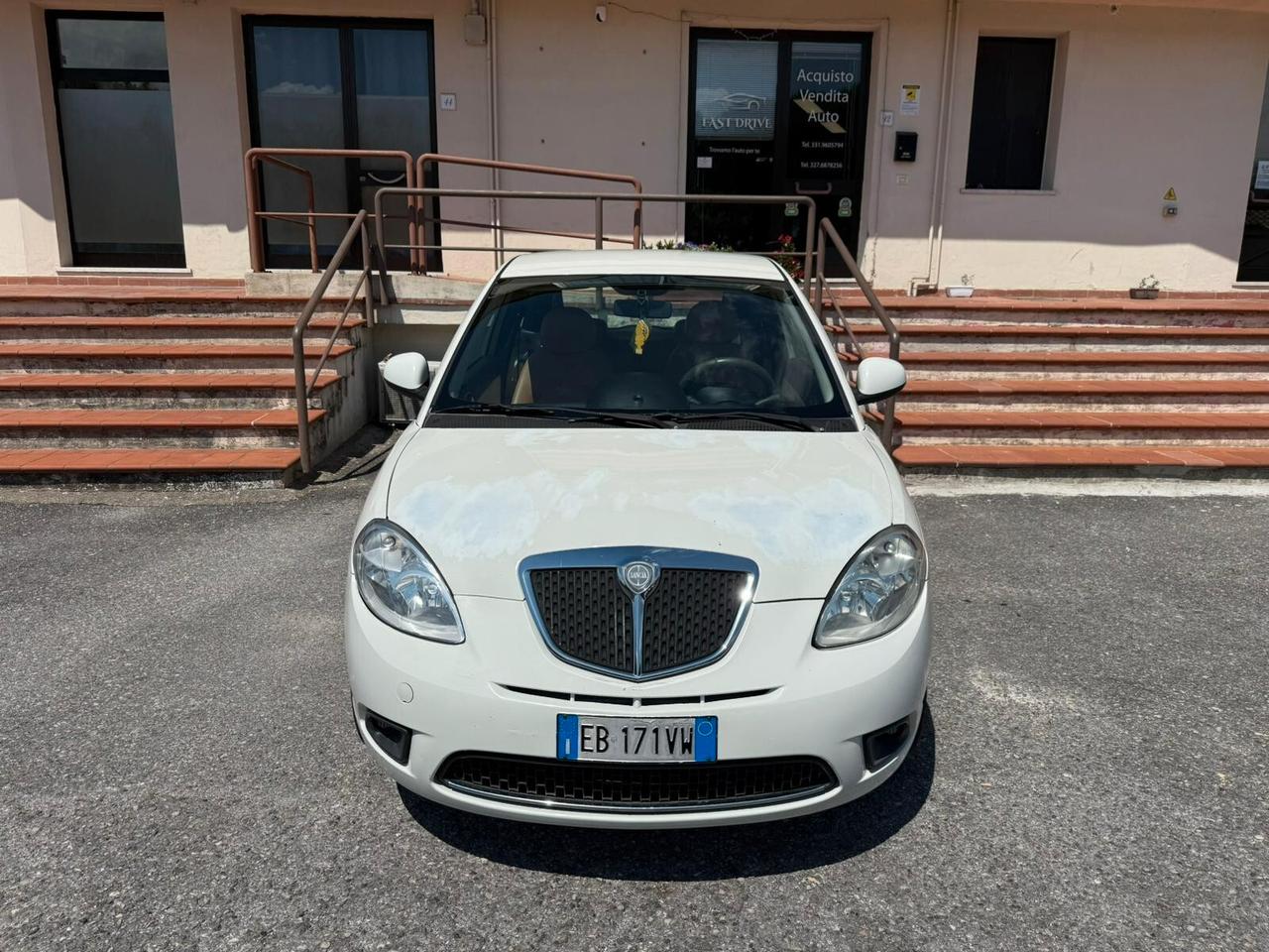 Lancia Ypsilon 1.3 MJT 75 CV Argento