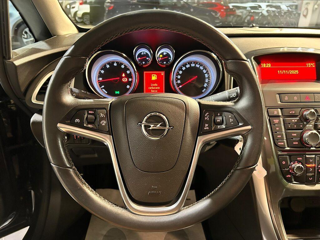 Opel Astra Sedan 1.4 Cosmo