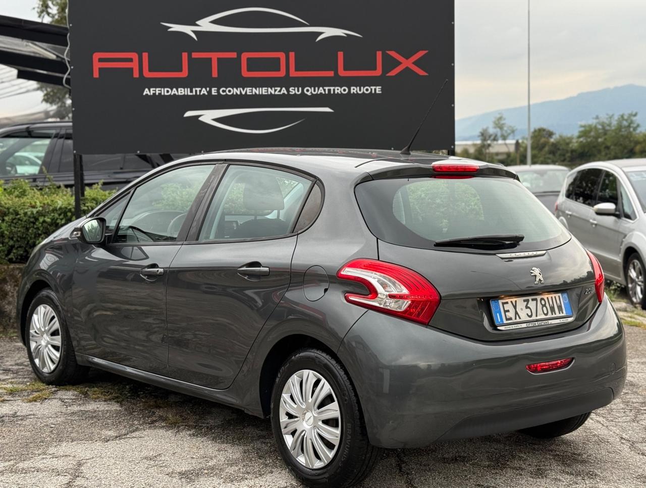 Peugeot 208 1.4 HDi 68 CV 5 porte OK NEO PATENTATI