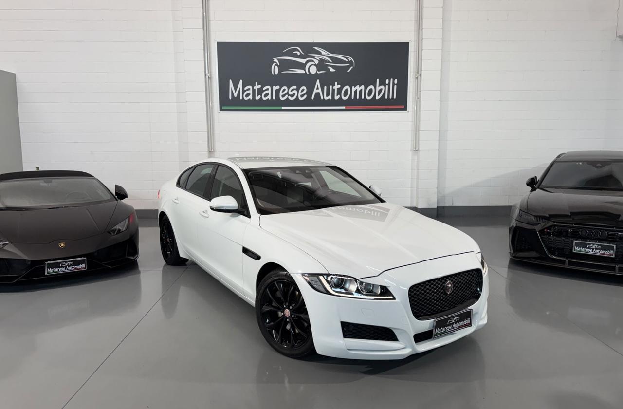 Jaguar XF 2.0cc 180cv Automatica Navigatore Finanziabile