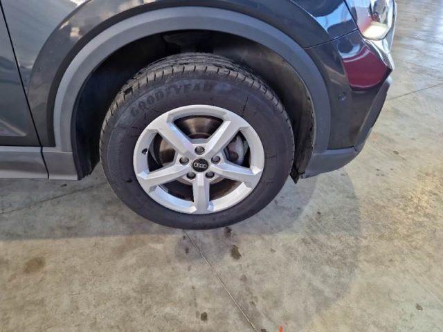 AUDI Q2 30 TDI Business