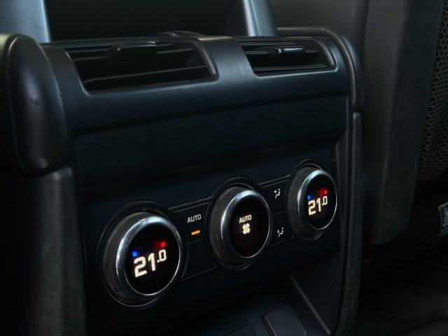 LAND ROVER Defender 110 3.0D I6 300 CV AWD Auto X-Dynamic HSE
