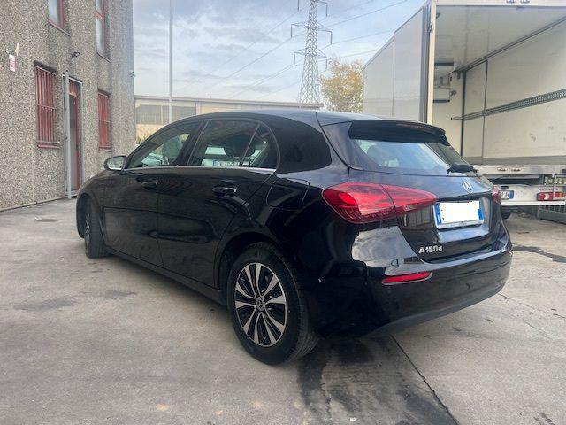 MERCEDES-BENZ A 180 d Automatic Advanced