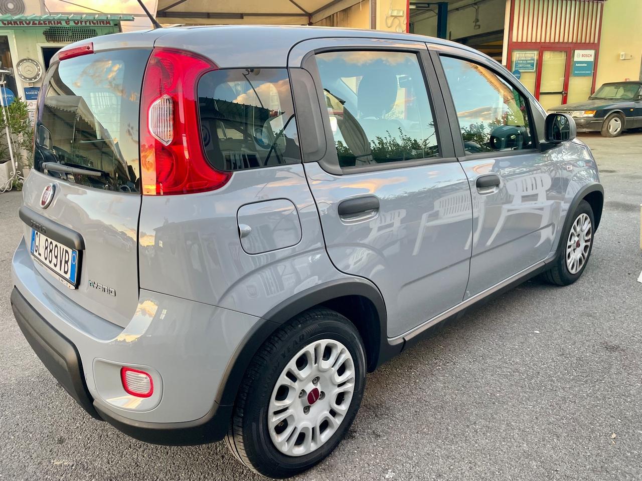 Fiat Panda 1.0 FireFly S&S Hybrid Red