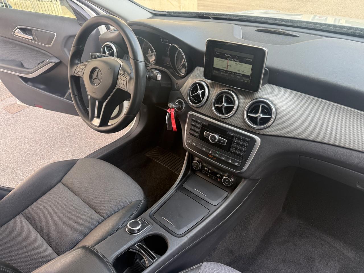 Mercedes-benz GLA 200 CDI Automatic 4Matic Sport 136cv