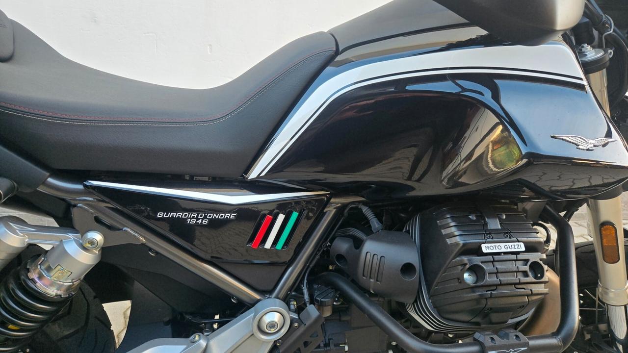 Moto Guzzi V85 TT GUARDIA D'ONORE ABS EURO 5