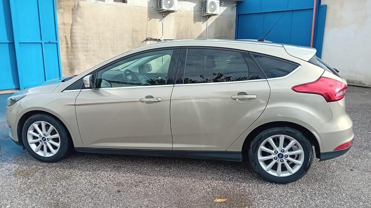 Ford focus 5P-1.5 tdci-titanium-full-2016