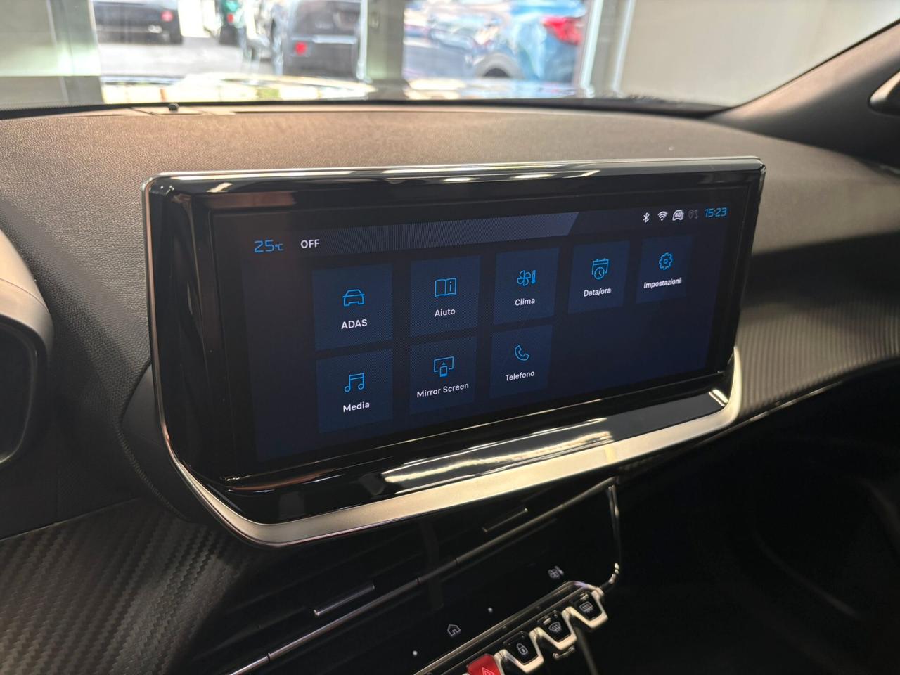 Peugeot 2008 1.2 PureTech 100 S&S Allure