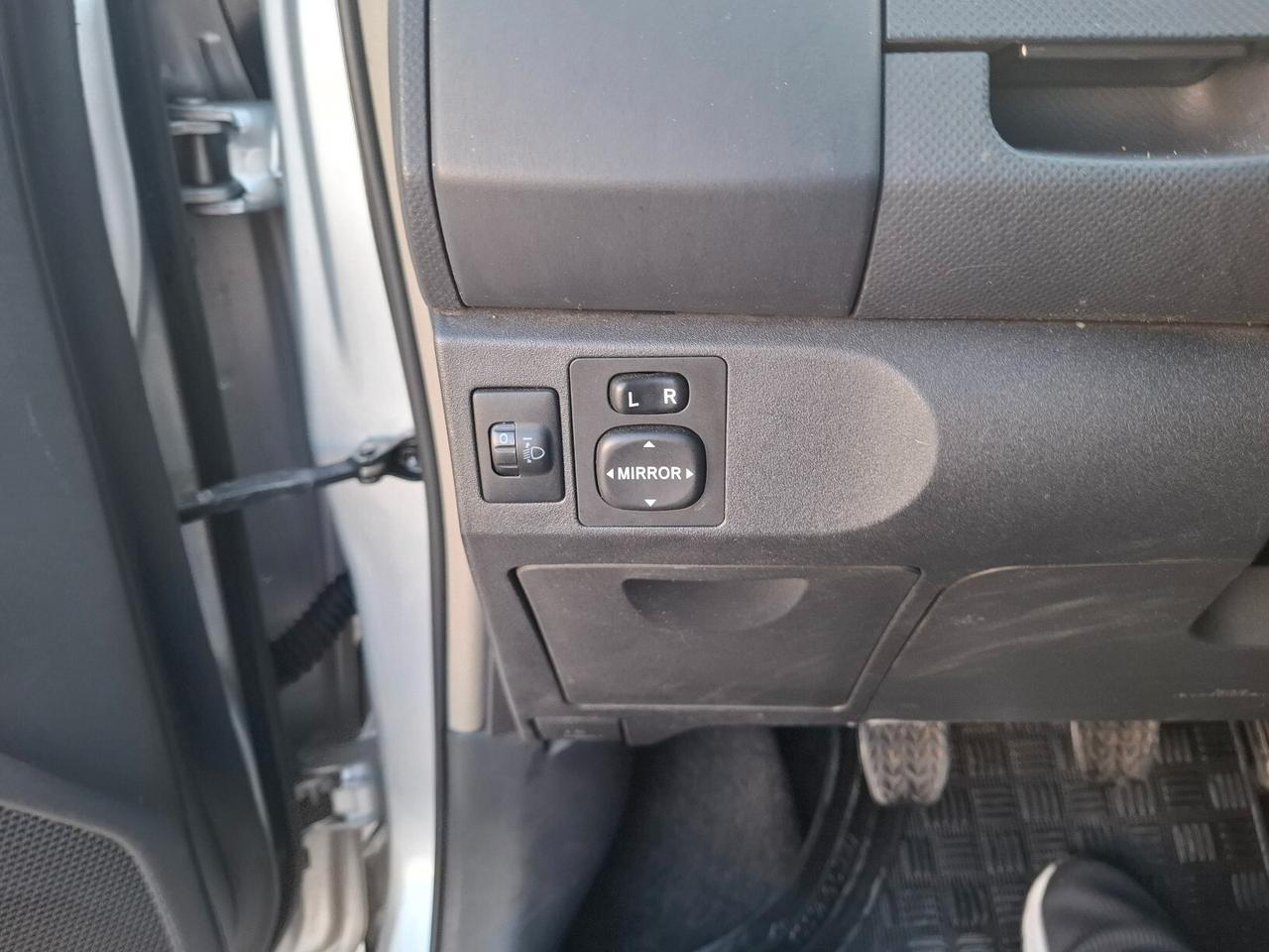 TOYOTA YARIS 1.0 BENZINA 5 PORTE - 2008