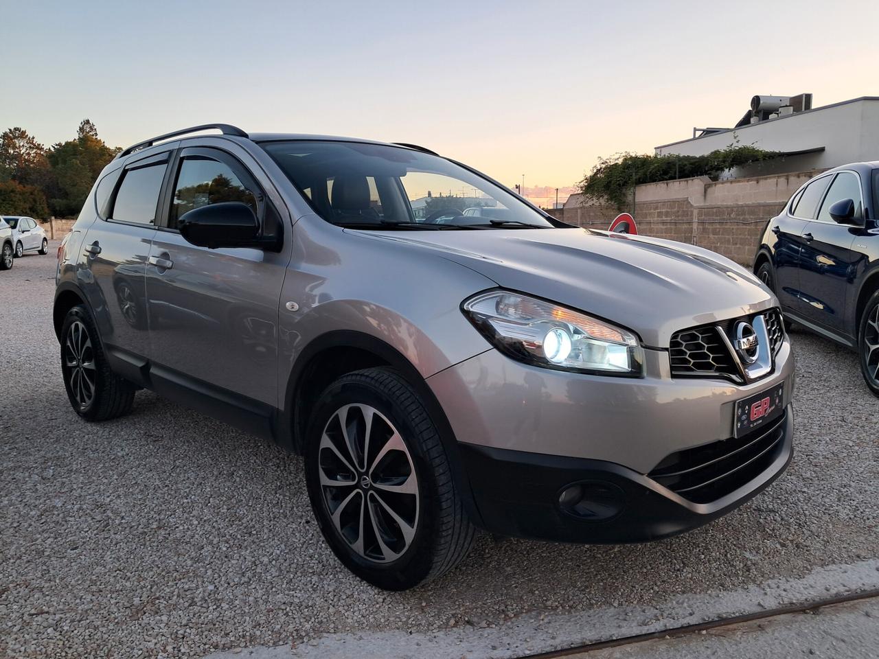 Nissan Qashqai TEKNA 1.6 GPL-TETTO*NAVI*TELECAMERA